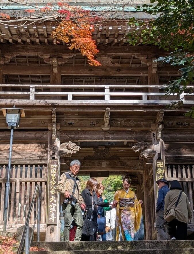 大窪寺も紅葉が美しく