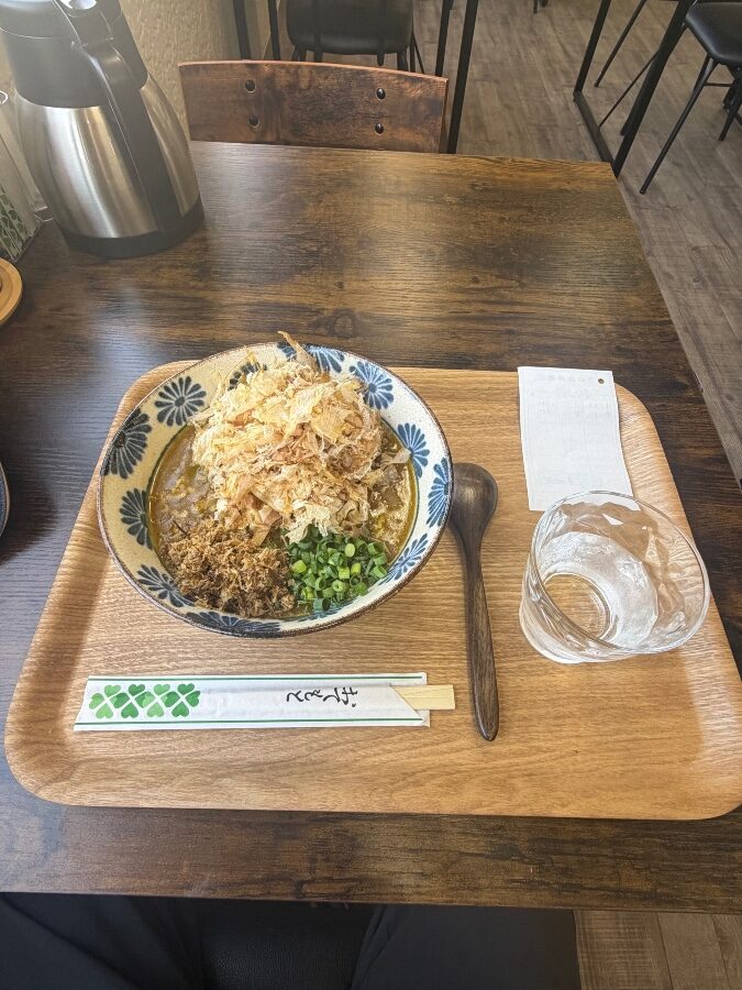 「ヤマアのお椀」のカレーうどん